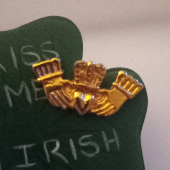 Irish St Patrick's Day Green Pin Brooch Bundle - Picture 5 of 7